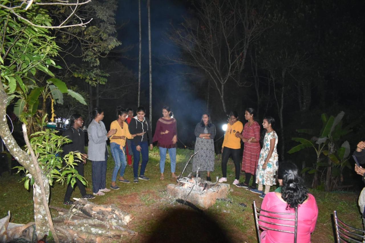 Munnar Tent Hills Resort Devikolam Exteriör bild