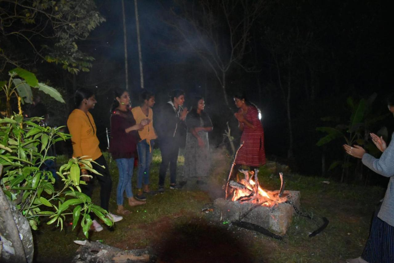 Munnar Tent Hills Resort Devikolam Exteriör bild