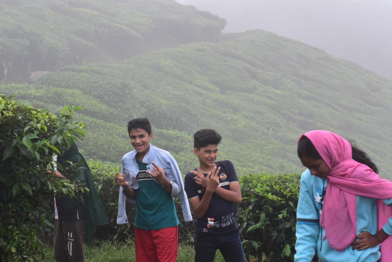 Munnar Tent Hills Resort Devikolam Exteriör bild