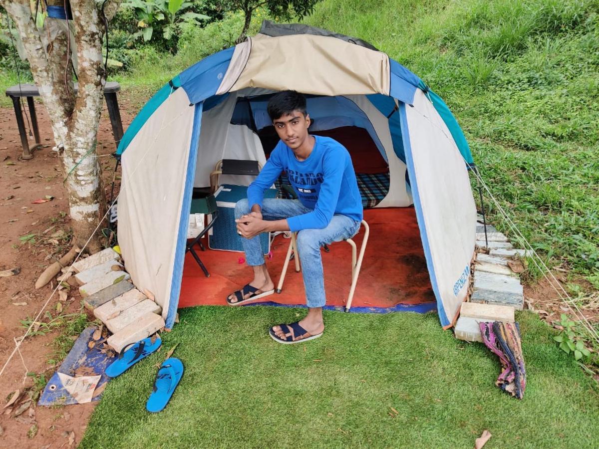 Munnar Tent Hills Resort Devikolam Exteriör bild
